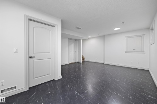 17 903 Rutherford Road, Edmonton, AB - Indoor Photo Showing Other Room