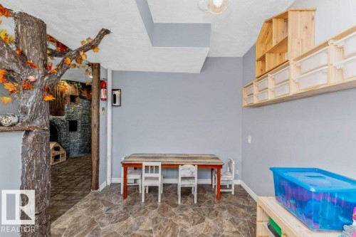 407 Watt Boulevard, Edmonton, AB - Indoor Photo Showing Other Room
