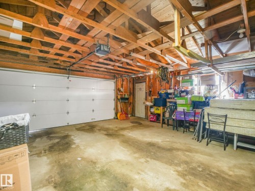 16531 116 Street, Edmonton, AB - Indoor Photo Showing Garage
