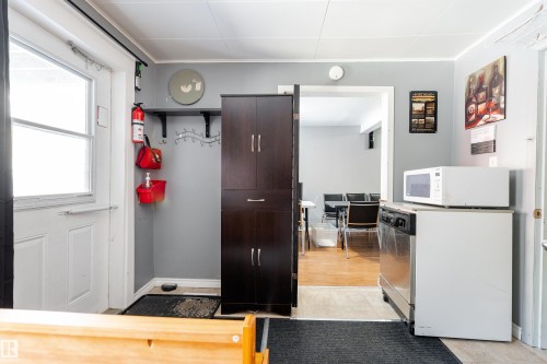 12742 Fort Road, Edmonton, AB - Indoor