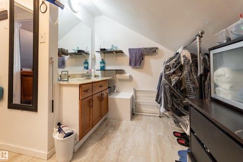 12742 Fort Road, Edmonton, AB - Indoor