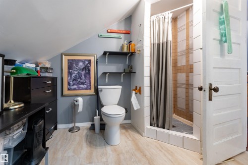 12742 Fort Road, Edmonton, AB - Indoor Photo Showing Bathroom