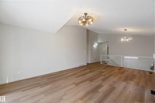 1034 Carter Crest Road, Edmonton, AB - Indoor Photo Showing Other Room