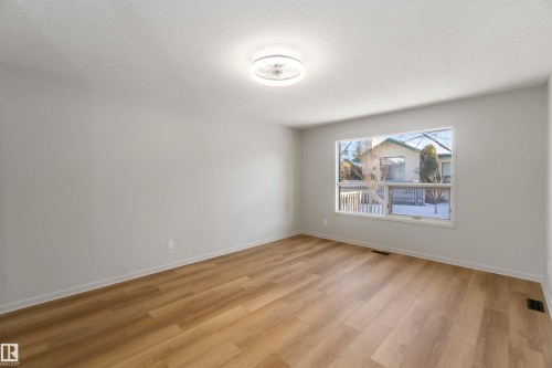 1034 Carter Crest Road, Edmonton, AB - Indoor Photo Showing Other Room
