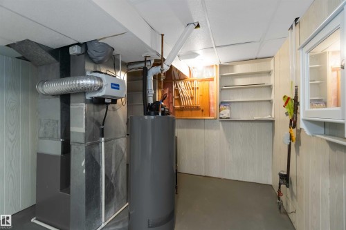 1034 Carter Crest Road, Edmonton, AB - Indoor Photo Showing Basement