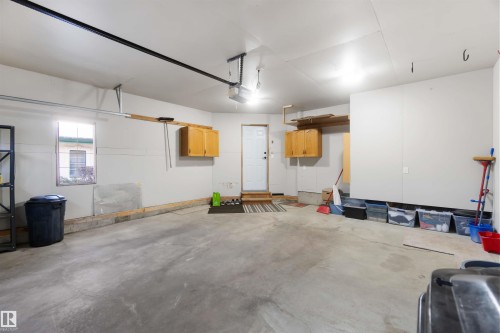 1034 Carter Crest Road, Edmonton, AB - Indoor Photo Showing Garage