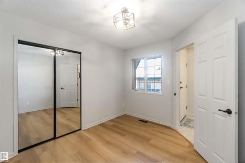 1034 Carter Crest Road, Edmonton, AB - Indoor Photo Showing Other Room