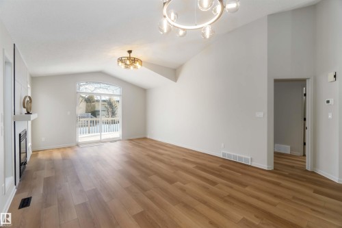 1034 Carter Crest Road, Edmonton, AB - Indoor Photo Showing Other Room