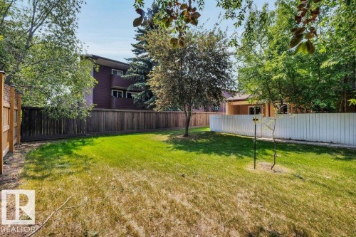 116 Kaskitayo Crest, Edmonton, AB - Outdoor With Backyard