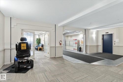 141 17447 98A Avenue, Edmonton, AB - Indoor Photo Showing Other Room