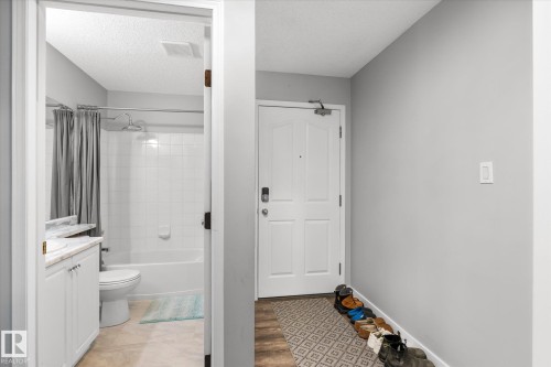 141 17447 98A Avenue, Edmonton, AB - Indoor Photo Showing Bathroom