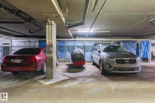 141 17447 98A Avenue, Edmonton, AB - Indoor Photo Showing Garage