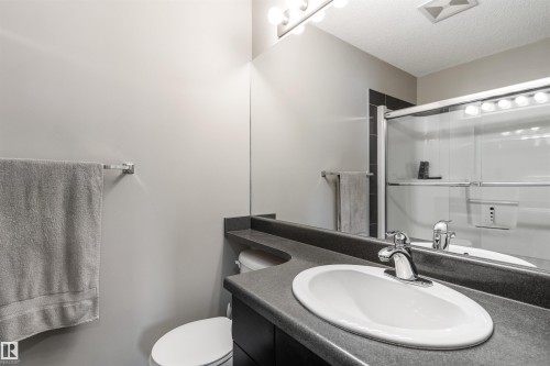 403 2204 44 Avenue, Edmonton, AB - Indoor Photo Showing Bathroom