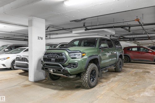 403 2204 44 Avenue, Edmonton, AB - Indoor Photo Showing Garage