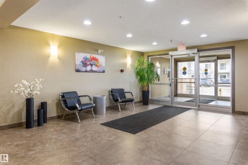 403 2204 44 Avenue, Edmonton, AB - Indoor Photo Showing Other Room