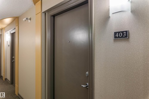 403 2204 44 Avenue, Edmonton, AB - Indoor Photo Showing Other Room