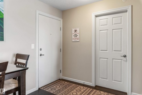 403 2204 44 Avenue, Edmonton, AB - Indoor