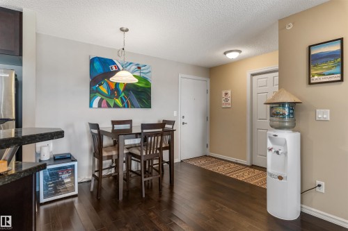 403 2204 44 Avenue, Edmonton, AB - Indoor Photo Showing Dining Room