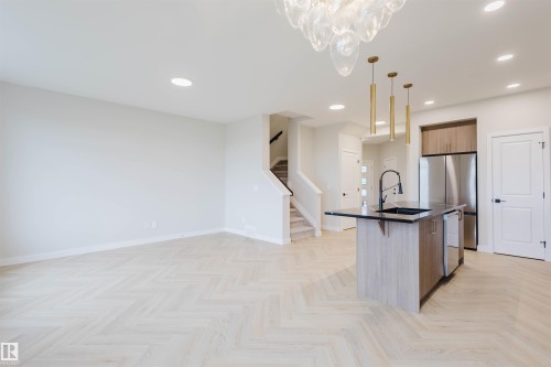 8292 Kiriak Loop, Edmonton, AB - Indoor Photo Showing Kitchen
