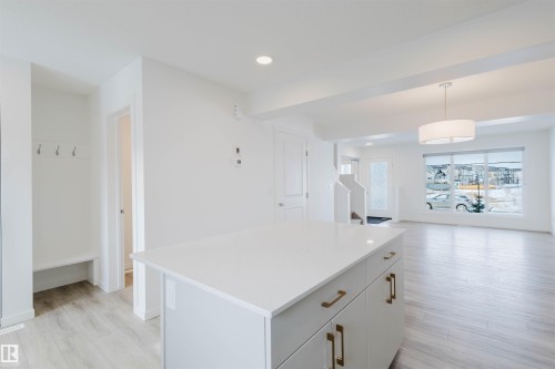 2 1237 Keswick Drive, Edmonton, AB - Indoor