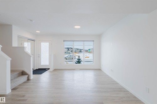 2 1237 Keswick Drive, Edmonton, AB - Indoor Photo Showing Other Room
