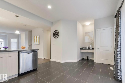 35 723 172 Street, Edmonton, AB - Indoor Photo Showing Kitchen