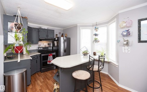 9819 106 Street, Westlock, AB - Indoor Photo Showing Kitchen