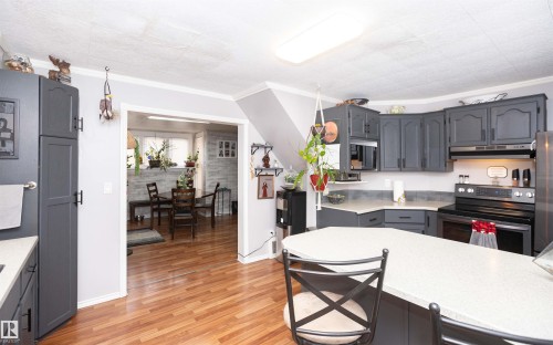 9819 106 Street, Westlock, AB - Indoor Photo Showing Kitchen