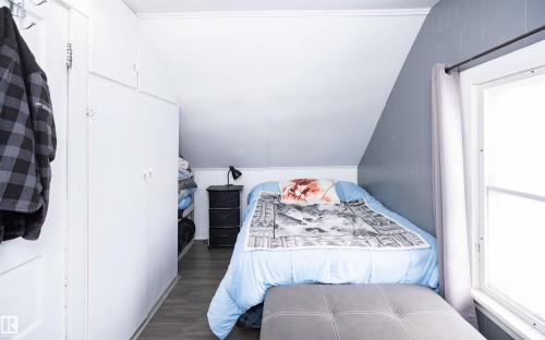 9819 106 Street, Westlock, AB - Indoor Photo Showing Bedroom
