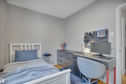 13320 109A Avenue, Edmonton, AB - Indoor Photo Showing Bedroom