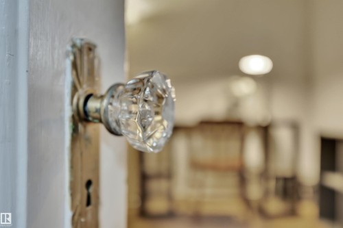 13320 109A Avenue, Edmonton, AB - Indoor Photo Showing Other Room