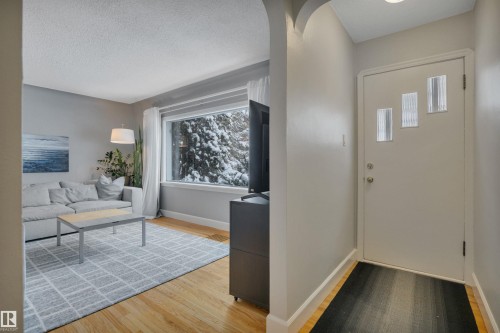 13320 109A Avenue, Edmonton, AB - Indoor