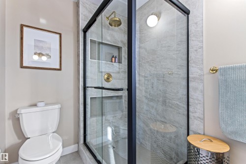 16 Desevigny Place, St. Albert, AB - Indoor Photo Showing Bathroom