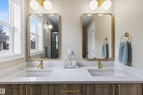 16 Desevigny Place, St. Albert, AB - Indoor Photo Showing Bathroom