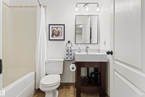 16 Desevigny Place, St. Albert, AB - Indoor Photo Showing Bathroom