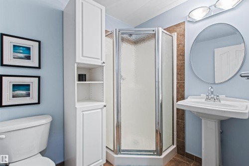 16 Desevigny Place, St. Albert, AB - Indoor Photo Showing Bathroom