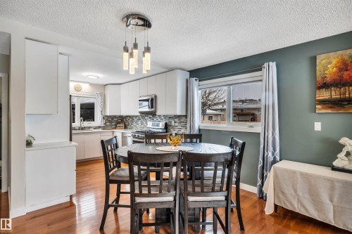 7811 134B Avenue, Edmonton, AB - Indoor Photo Showing Dining Room