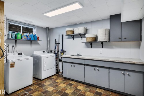 7811 134B Avenue, Edmonton, AB - Indoor Photo Showing Laundry Room