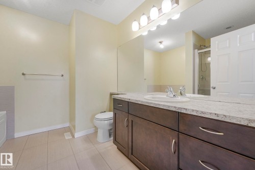 17535 13 Avenue, Edmonton, AB - Indoor Photo Showing Bathroom