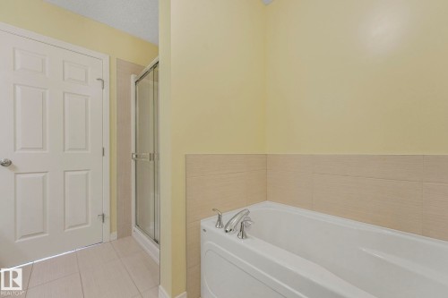 17535 13 Avenue, Edmonton, AB - Indoor Photo Showing Bathroom