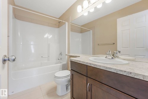 17535 13 Avenue, Edmonton, AB - Indoor Photo Showing Bathroom