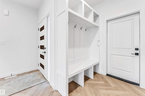 21 Trill Point(E), Spruce Grove, AB - Indoor Photo Showing Other Room