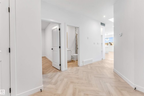 21 Trill Point(E), Spruce Grove, AB - Indoor Photo Showing Other Room