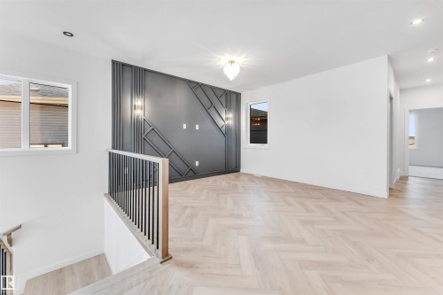 21 Trill Point(E), Spruce Grove, AB - Indoor Photo Showing Other Room