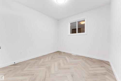 21 Trill Point(E), Spruce Grove, AB - Indoor Photo Showing Other Room