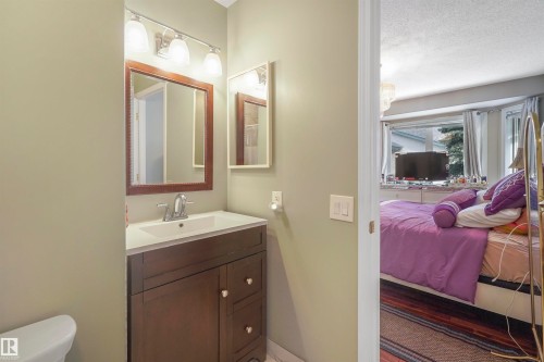 13 9420 172 Street, Edmonton, AB - Indoor Photo Showing Bathroom
