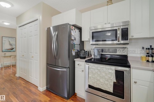 13 9420 172 Street, Edmonton, AB - Indoor Photo Showing Kitchen