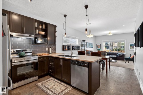 285 Mcconachie Drive, Edmonton, AB - Indoor Photo Showing Kitchen With Double Sink With Upgraded Kitchen