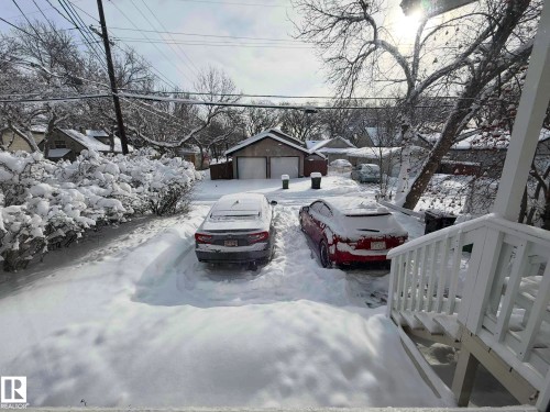 9515B 120 Avenue, Edmonton, AB - Outdoor