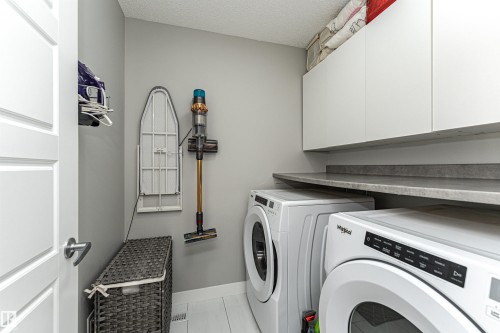 20318 15A Avenue, Edmonton, AB - Indoor Photo Showing Laundry Room
